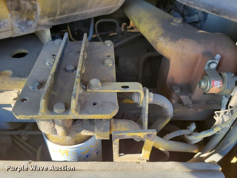 image for item DN3708 1993 Komatsu D65PX-12 dozer