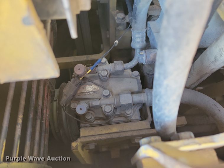 image for item DN3708 1993 Komatsu D65PX-12 dozer