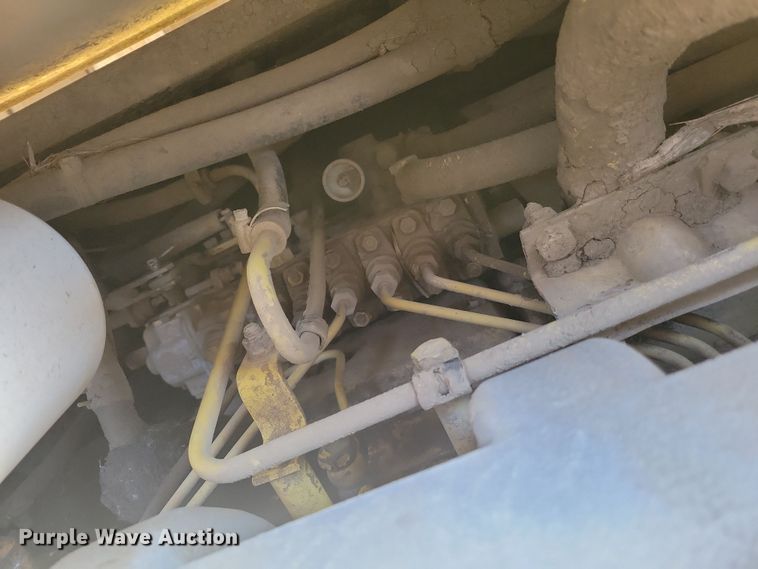 image for item DN3708 1993 Komatsu D65PX-12 dozer