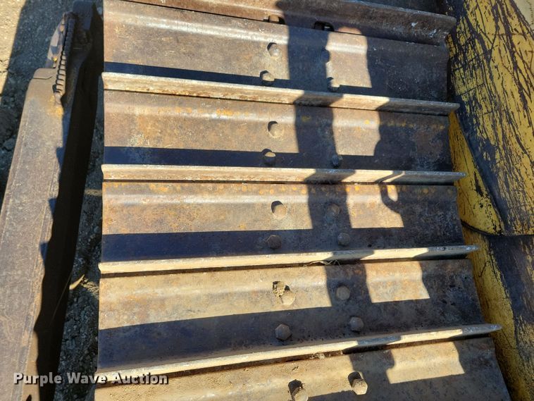 image for item DN3708 1993 Komatsu D65PX-12 dozer