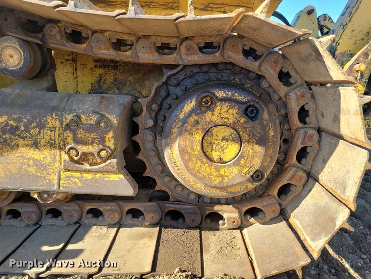 image for item DN3708 1993 Komatsu D65PX-12 dozer