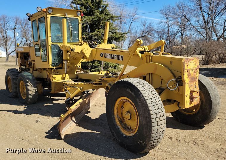 image for item DN3711 1979 Champion 740 rigid frame motor grader