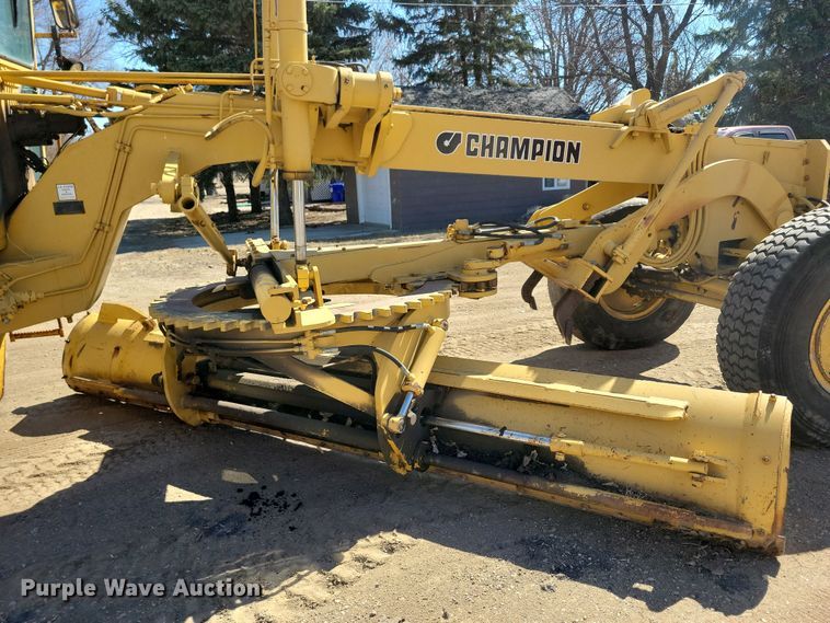 image for item DN3711 1979 Champion 740 rigid frame motor grader