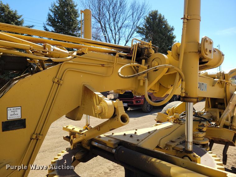 image for item DN3711 1979 Champion 740 rigid frame motor grader