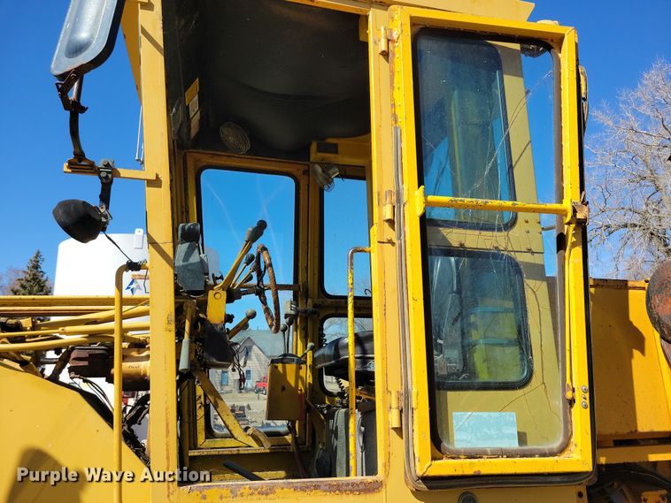 image for item DN3711 1979 Champion 740 rigid frame motor grader