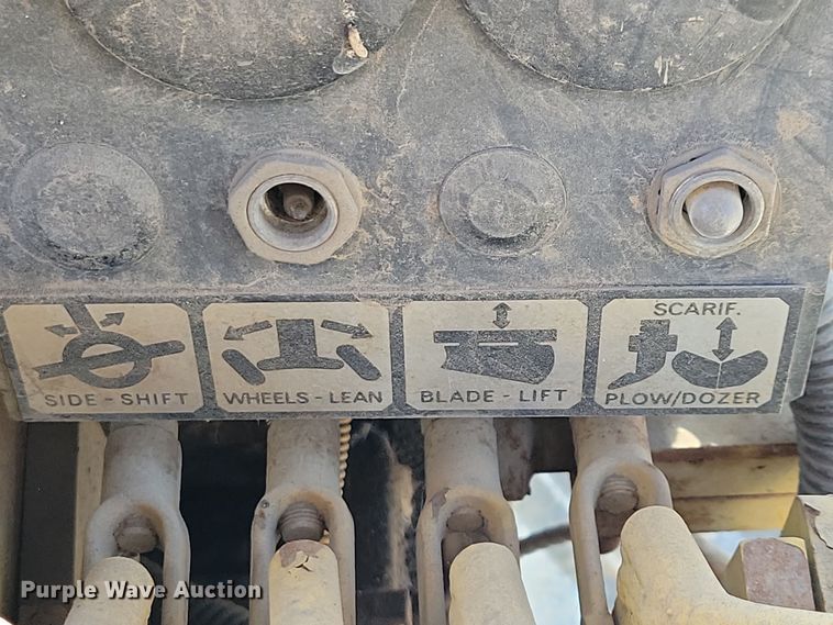 image for item DN3711 1979 Champion 740 rigid frame motor grader