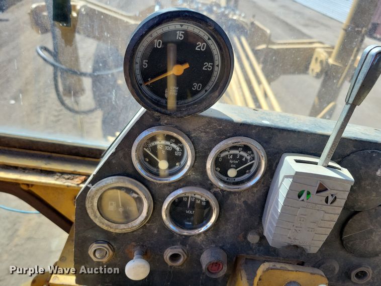 image for item DN3711 1979 Champion 740 rigid frame motor grader