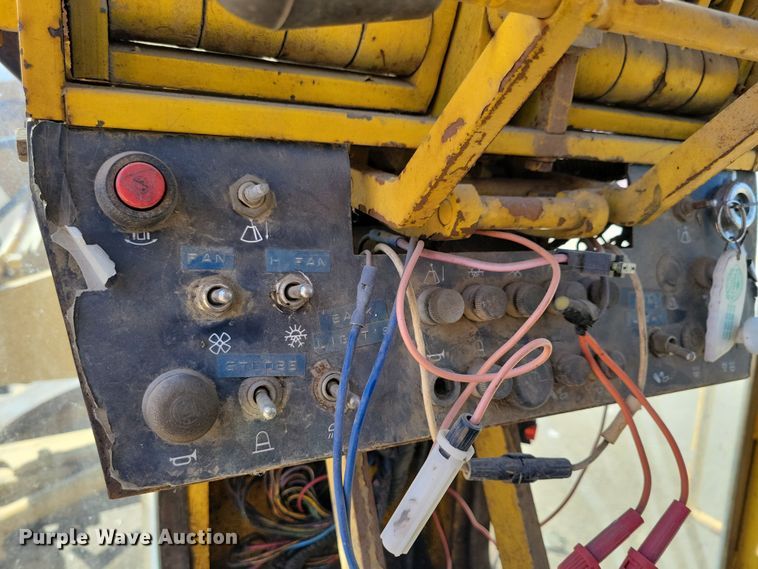 image for item DN3711 1979 Champion 740 rigid frame motor grader