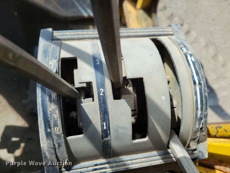 image for item DN3711 1979 Champion 740 rigid frame motor grader