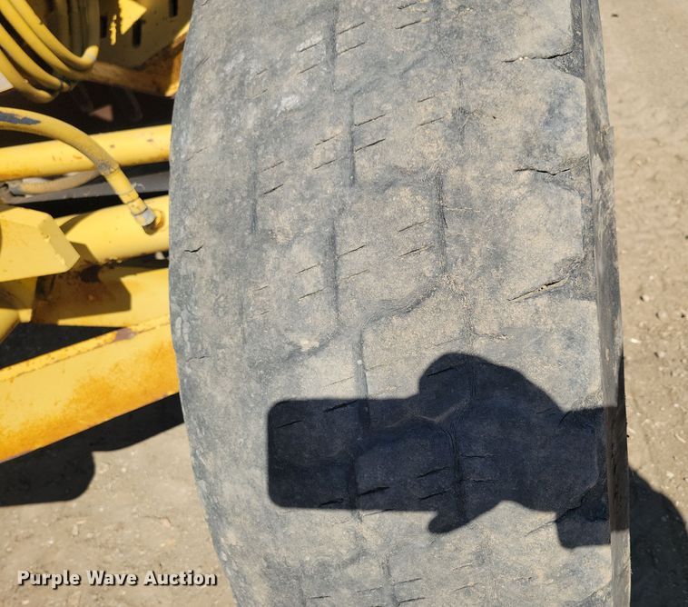 image for item DN3711 1979 Champion 740 rigid frame motor grader