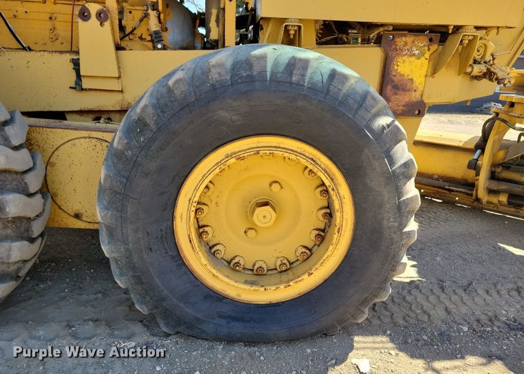 image for item DN3711 1979 Champion 740 rigid frame motor grader