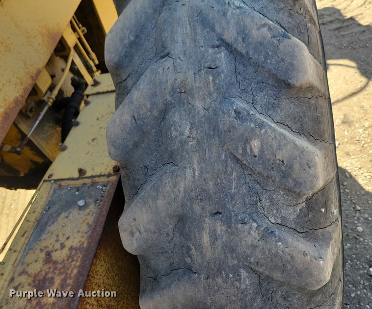 image for item DN3711 1979 Champion 740 rigid frame motor grader