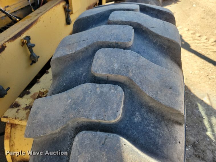 image for item DN3711 1979 Champion 740 rigid frame motor grader