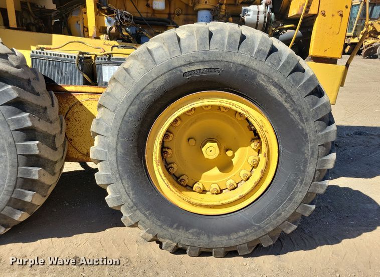 image for item DN3711 1979 Champion 740 rigid frame motor grader