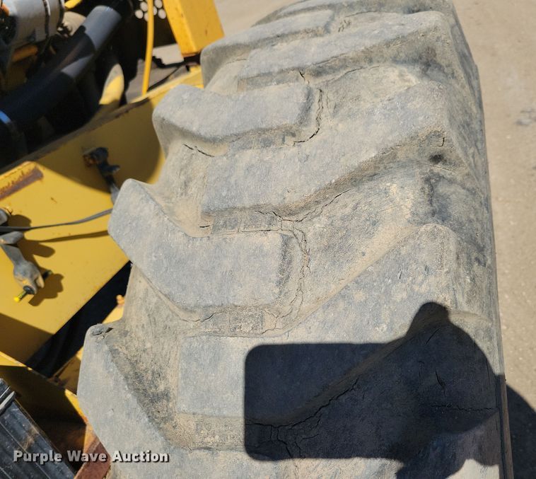 image for item DN3711 1979 Champion 740 rigid frame motor grader