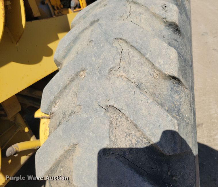 image for item DN3711 1979 Champion 740 rigid frame motor grader