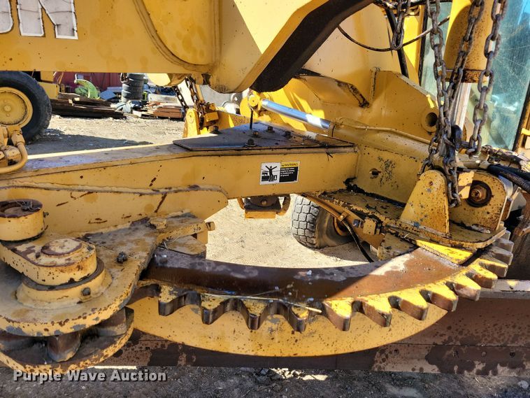 image for item DN3712 1984 Champion 740 rigid frame motor grader