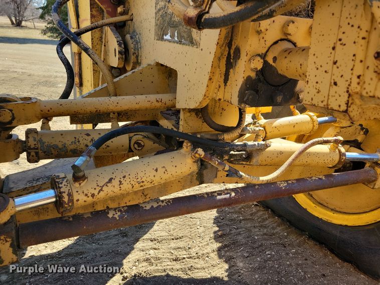 image for item DN3712 1984 Champion 740 rigid frame motor grader