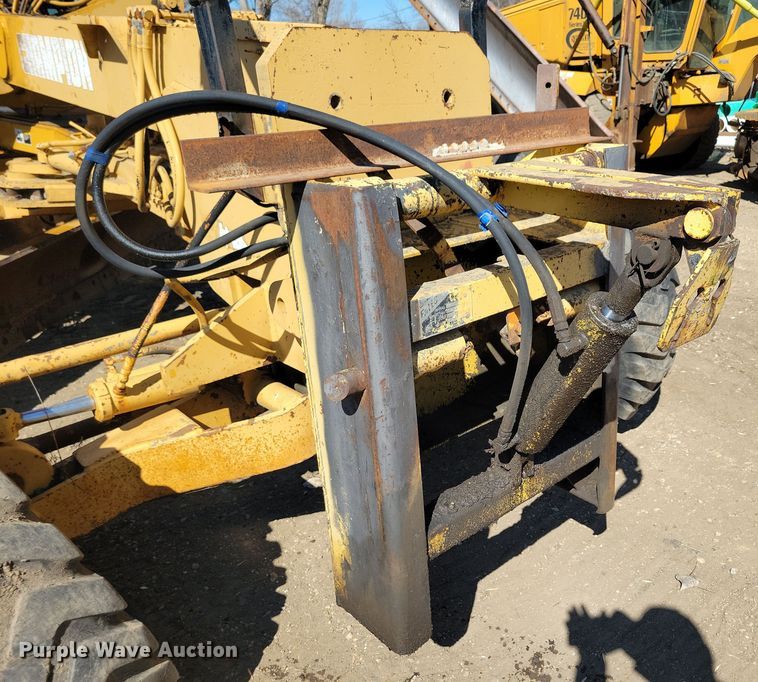 image for item DN3712 1984 Champion 740 rigid frame motor grader