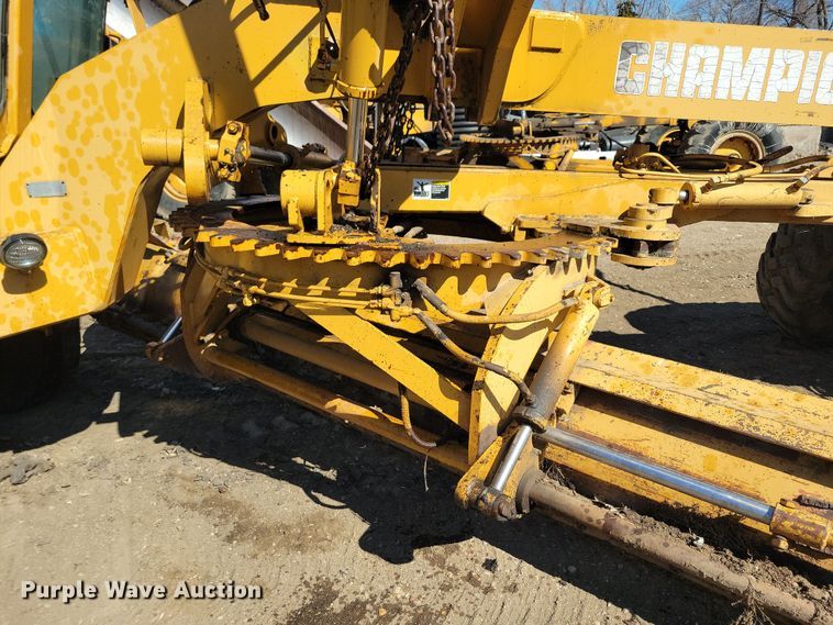 image for item DN3712 1984 Champion 740 rigid frame motor grader