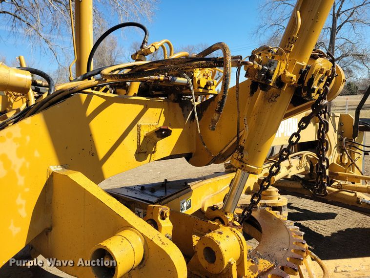 image for item DN3712 1984 Champion 740 rigid frame motor grader