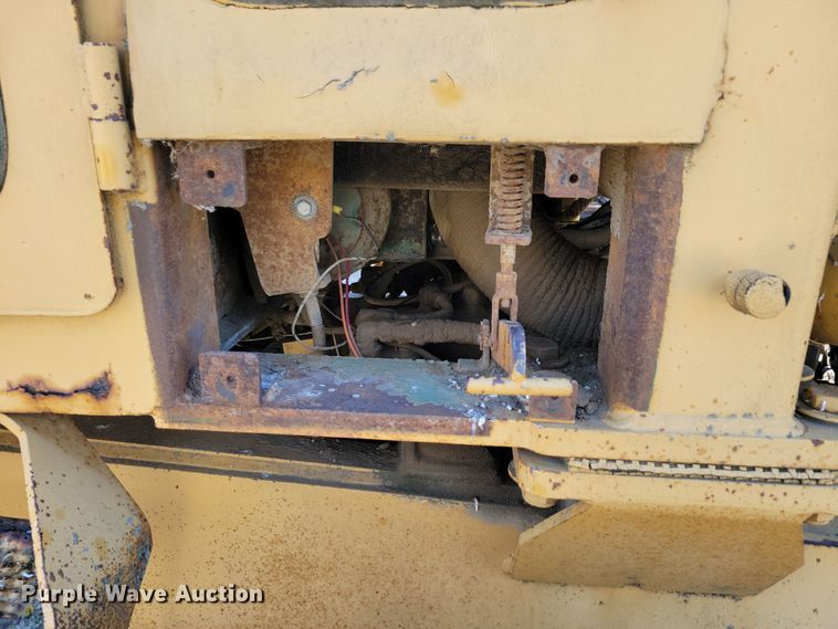 image for item DN3712 1984 Champion 740 rigid frame motor grader