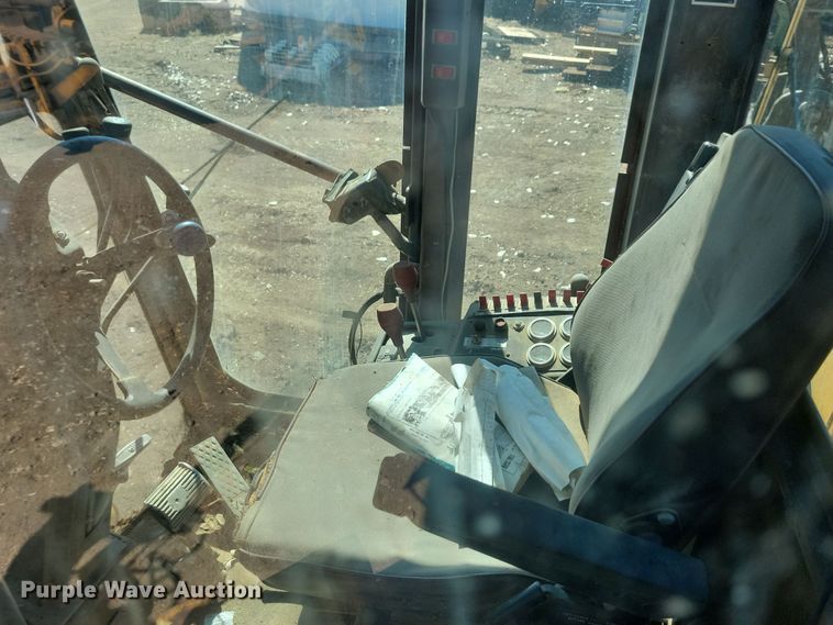 image for item DN3712 1984 Champion 740 rigid frame motor grader