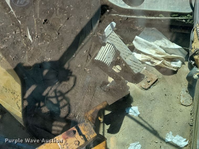 image for item DN3712 1984 Champion 740 rigid frame motor grader