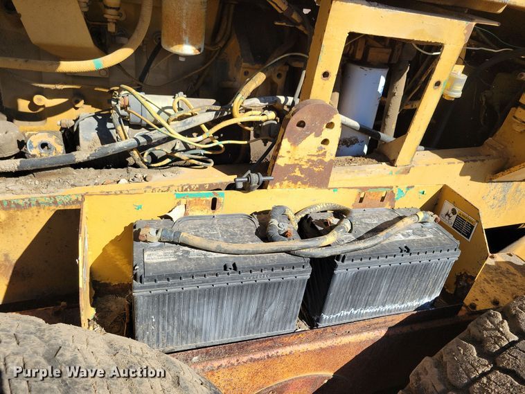 image for item DN3712 1984 Champion 740 rigid frame motor grader