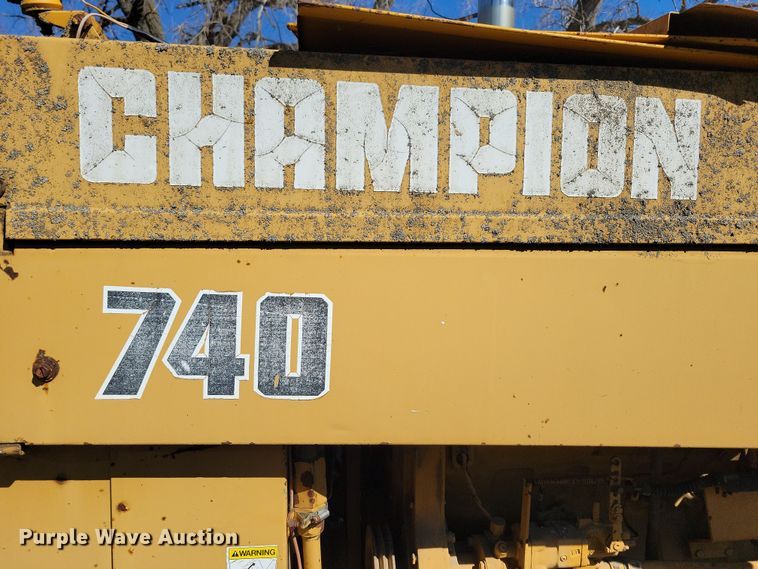 image for item DN3712 1984 Champion 740 rigid frame motor grader