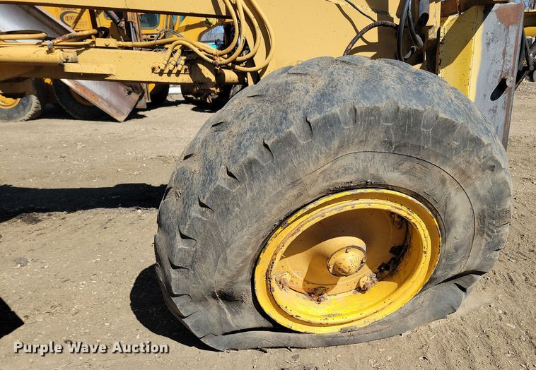 image for item DN3712 1984 Champion 740 rigid frame motor grader