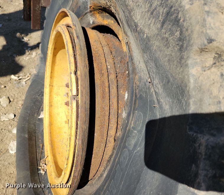 image for item DN3712 1984 Champion 740 rigid frame motor grader