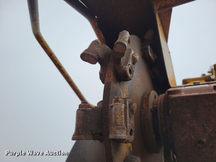 image for item DN3719 2004 Vermeer SC352 stump grinder