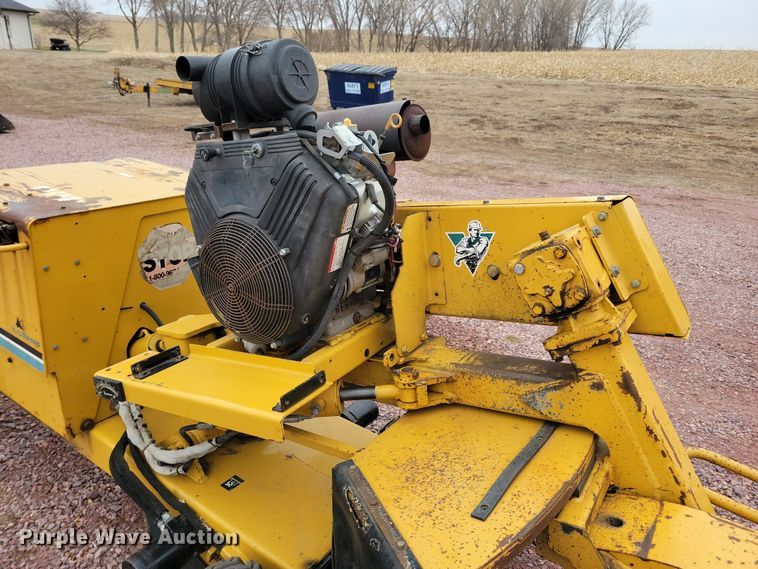 image for item DN3719 2004 Vermeer SC352 stump grinder