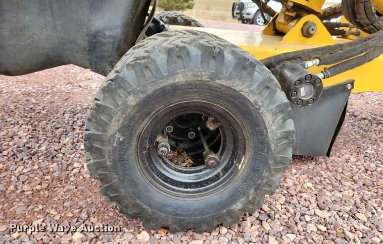 image for item DN3719 2004 Vermeer SC352 stump grinder