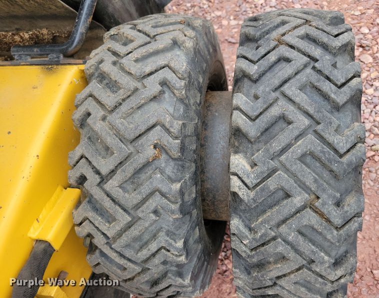 image for item DN3719 2004 Vermeer SC352 stump grinder