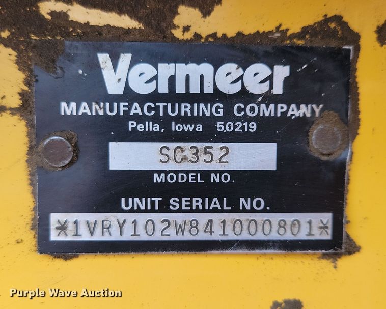 image for item DN3719 2004 Vermeer SC352 stump grinder