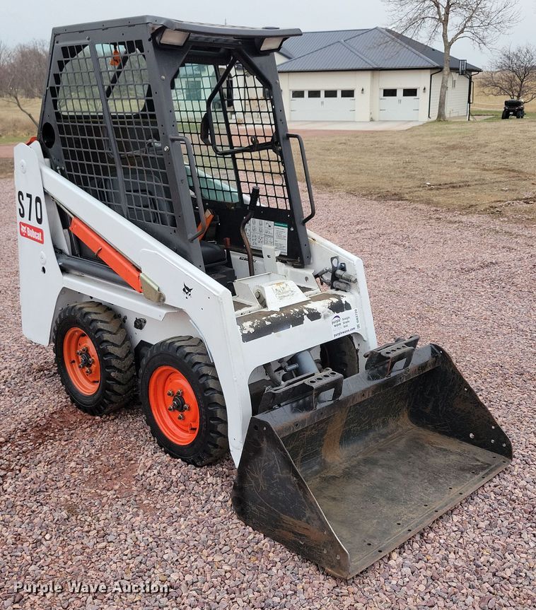 image for item DN3720 2008 Bobcat S70 skid steer loader