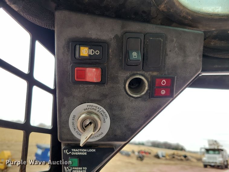 image for item DN3720 2008 Bobcat S70 skid steer loader