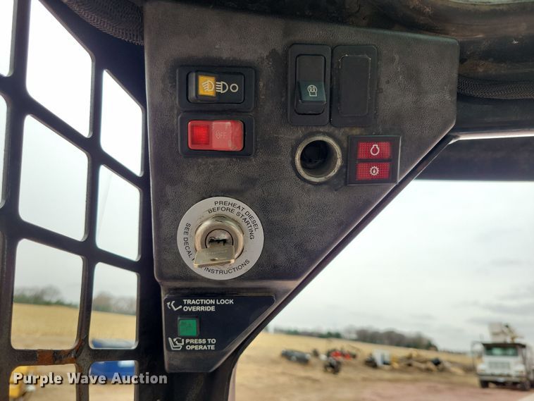 image for item DN3720 2008 Bobcat S70 skid steer loader