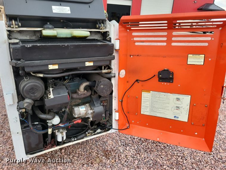 image for item DN3720 2008 Bobcat S70 skid steer loader