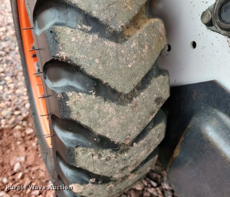 image for item DN3720 2008 Bobcat S70 skid steer loader