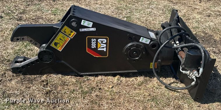 image for item DO0661 2008 Caterpillar S305 skid steer scrap shear