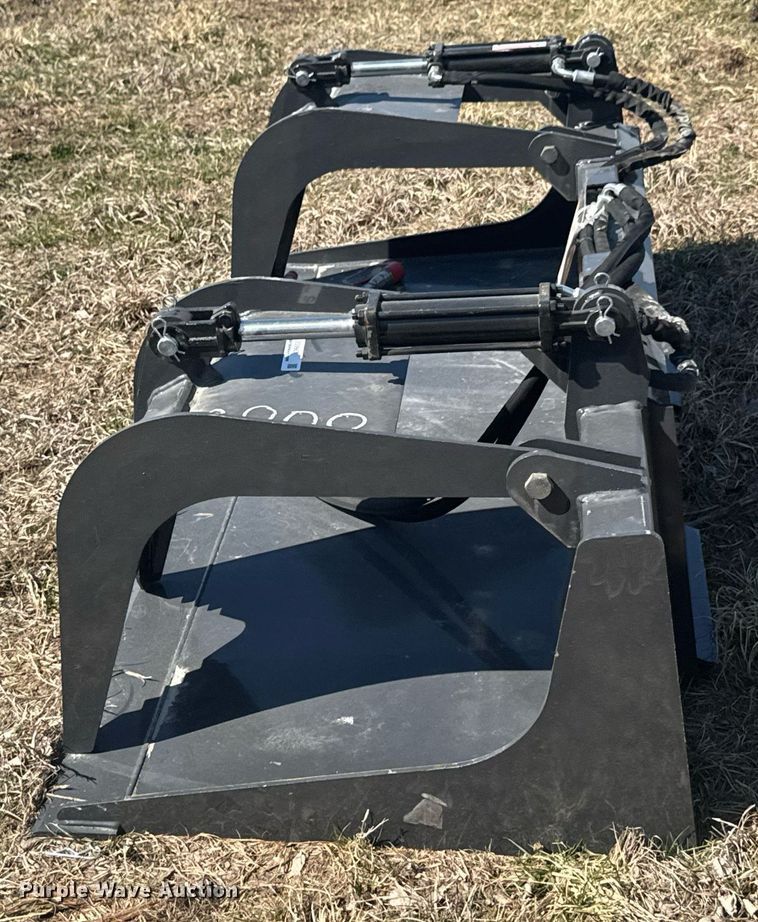 image for item DO0663 2023 Wolverine GB-11-72W skid steer grapple bucket