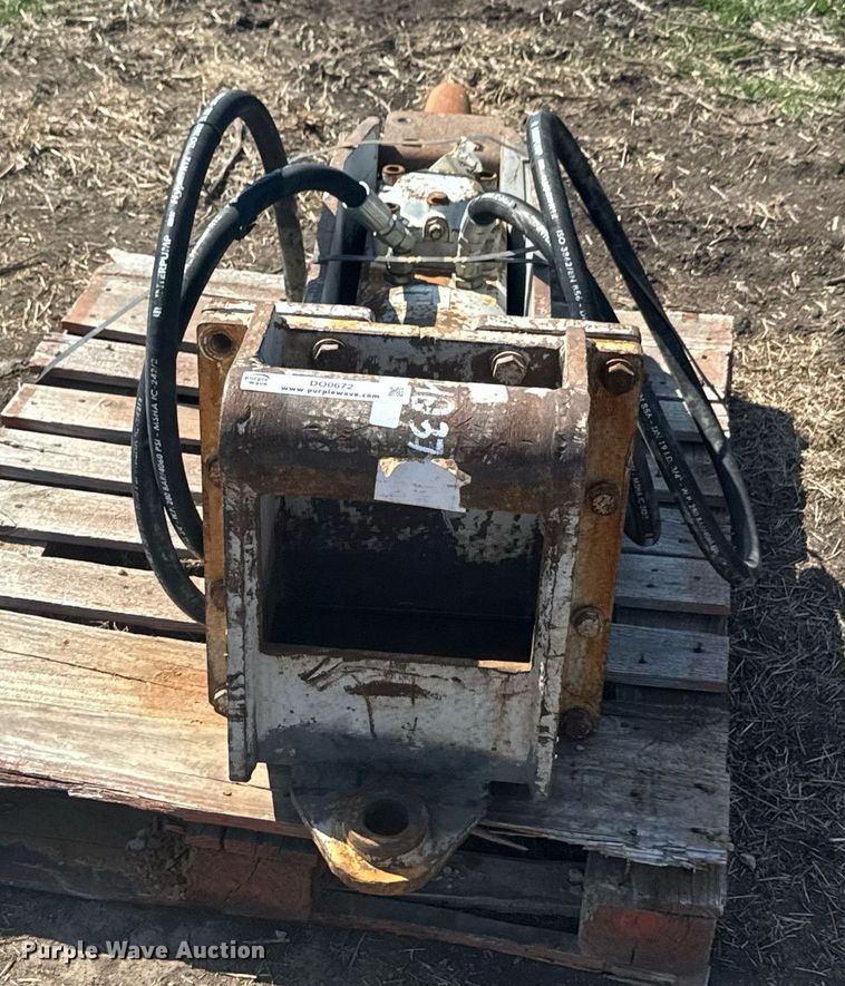 image for item DO0672 Breaker