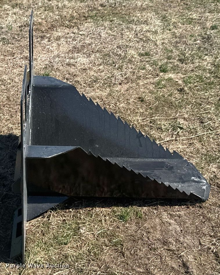 image for item DO0675 Skid steer tree spade