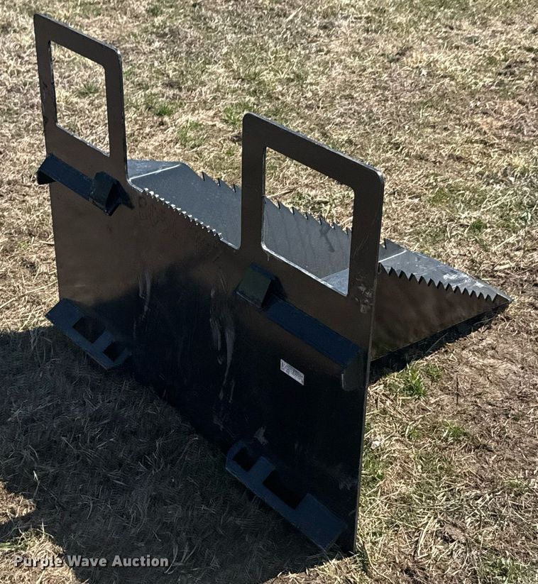 image for item DO0675 Skid steer tree spade