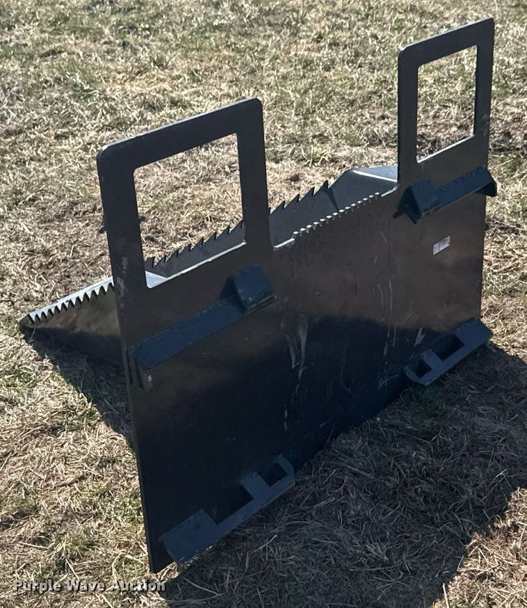 image for item DO0675 Skid steer tree spade