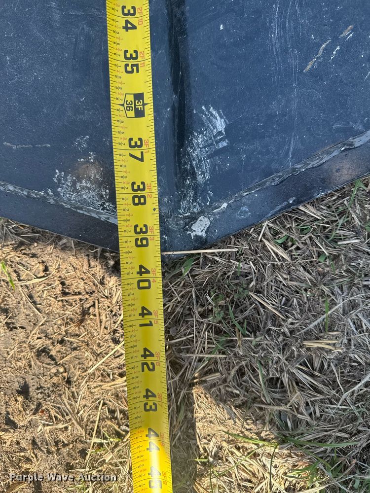 image for item DO0675 Skid steer tree spade