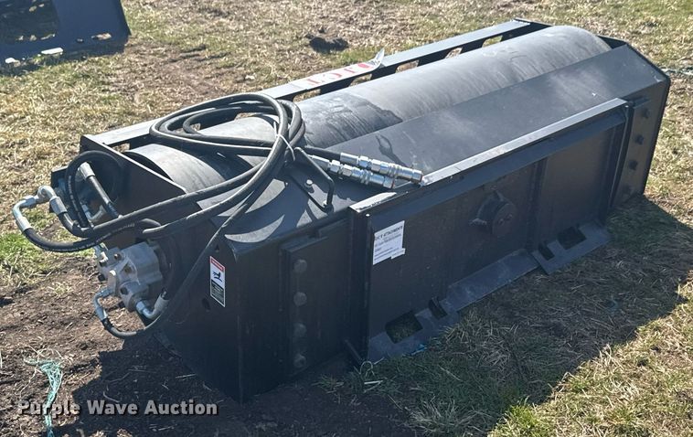 image for item DO0685 JCT Attachments skid steer roller